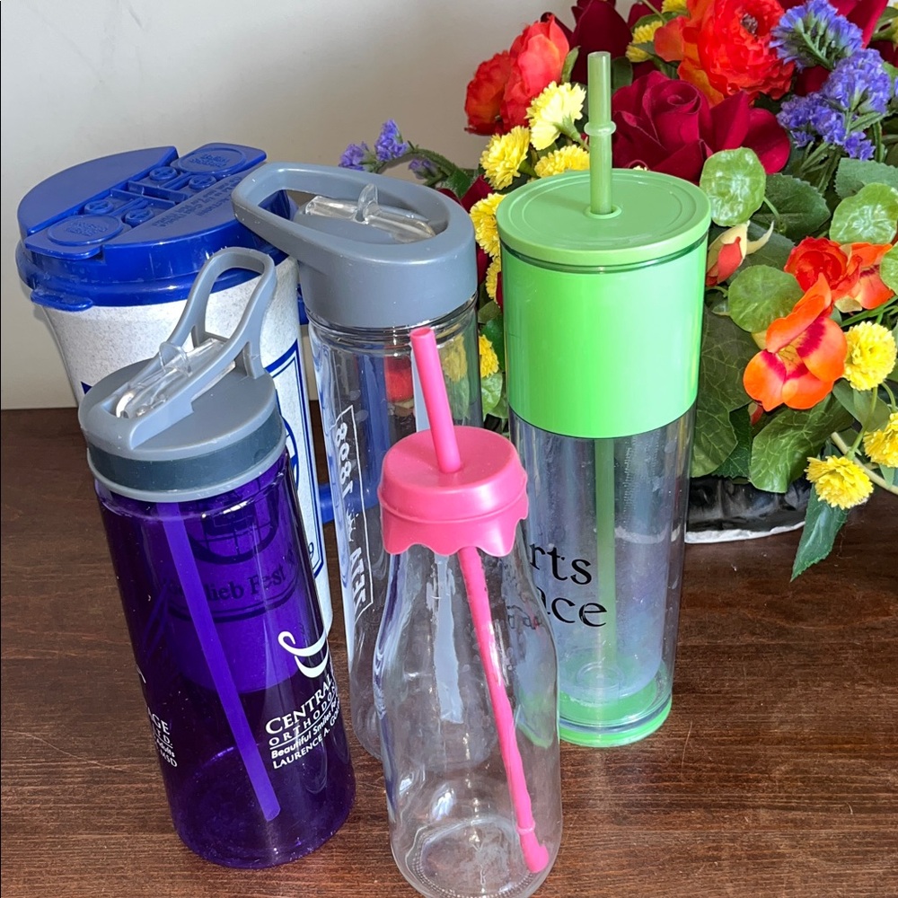 Assorted Color Water Bottles Set
